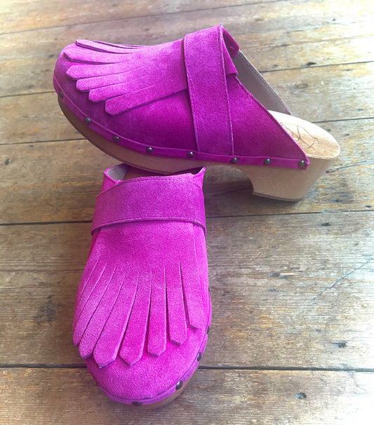 SUEDE CLOGS BY ANTIDOTI